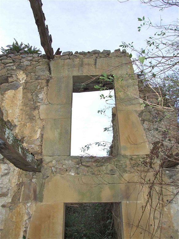 Puertas antiguas de sillería. S. XVII