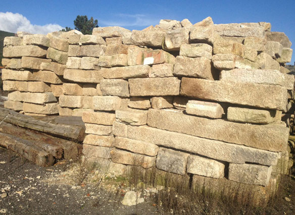 Losa antigua de granito. S. XVIII